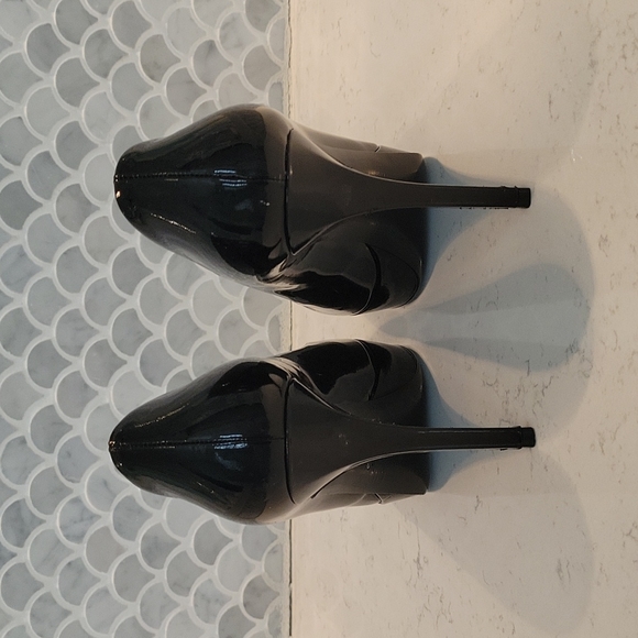 BLK PATENT PLATFORM GUCCI PUMPS, 7 - Picture 2 of 6